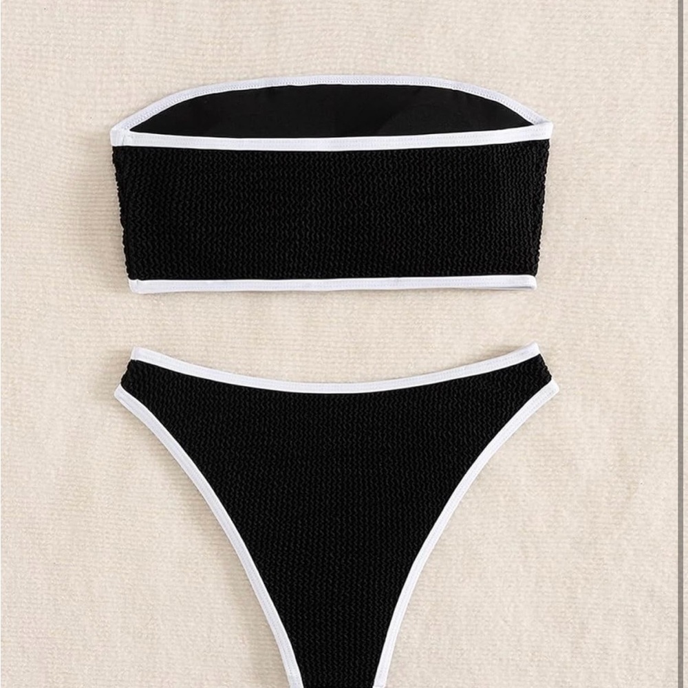 Elegant Black & white Bandeau Bikini Set Small/ 0019 - Picture 5 of 6